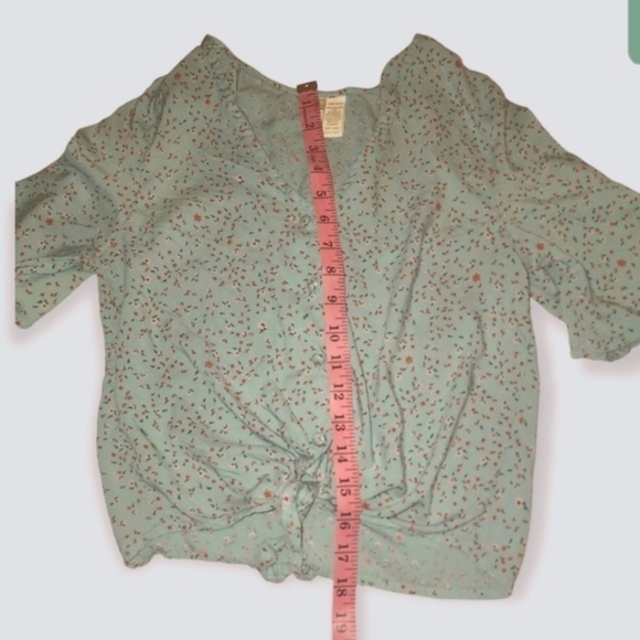 Ditzy Floral Cherry Blossom Print Loose Fit Button Up Knot Front Blouse Medium - Picture 3 of 5